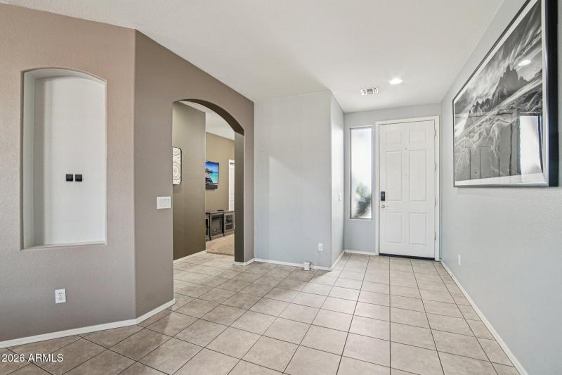 7-web-or-mls-W Tonto St-S1102-005