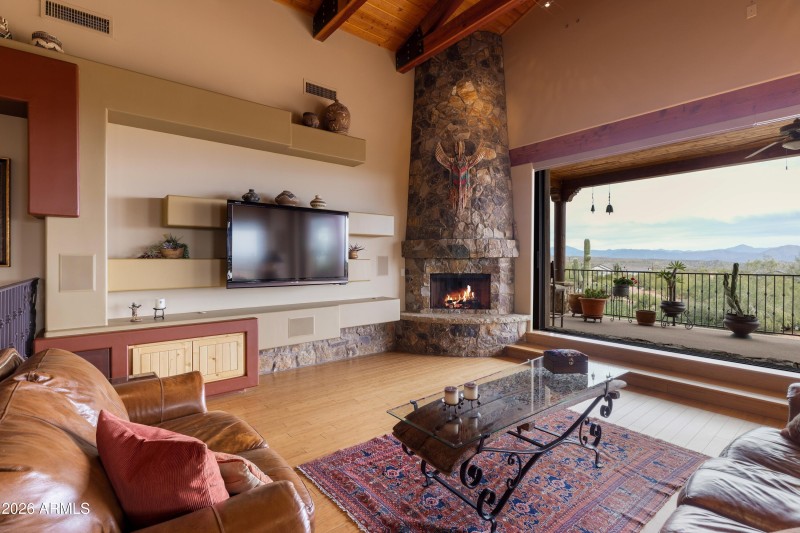 Great Room w/ Glass Sliders