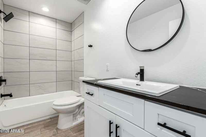 20251226172113689015000000-o