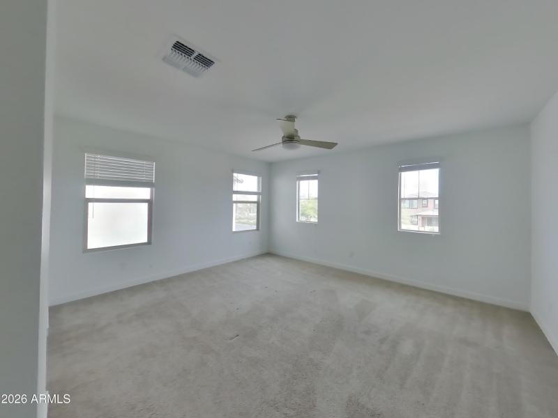 5_pc_ZvsdkbWD1P_H711RWSX4I_layout_0