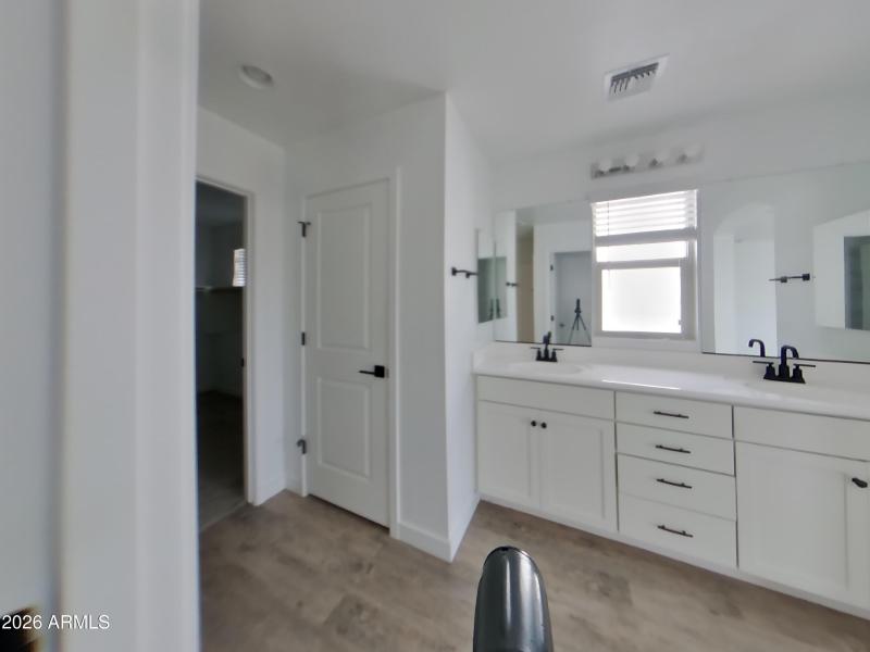 7_pc_9gMg2qCRQo_Zdu0LGlcdD_layout_2