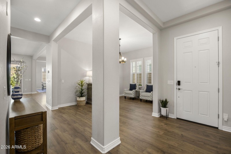 Entry & Formal Dining