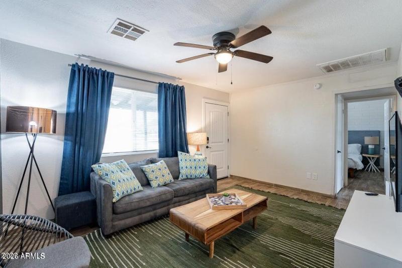 20220922194430285220000000-o