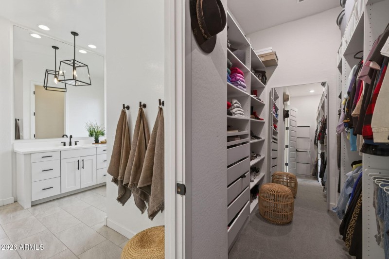 Walk-in Closet