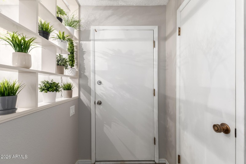 Bright & Cheerful Entry