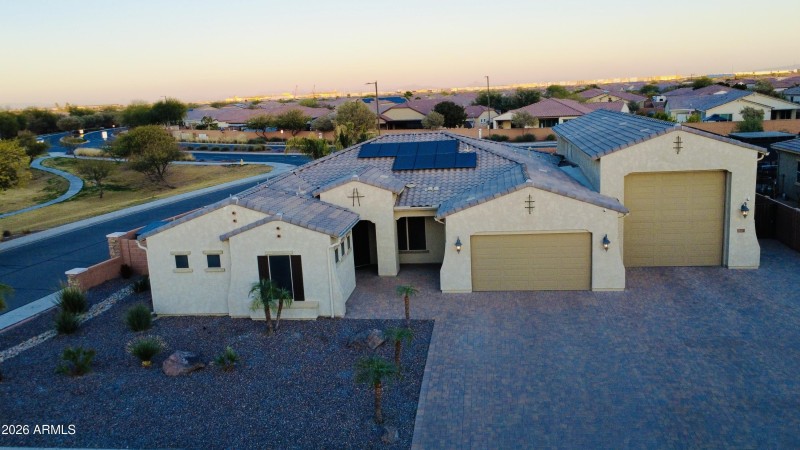 B8FC0092-2CA3-4164-BD28-804BFE7CACCE_1_2