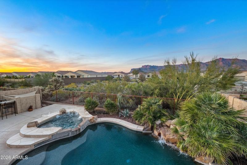 02-10056-E-Prospector-2