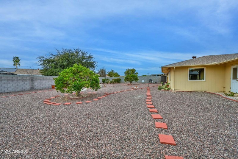 Backyard-Walking Path