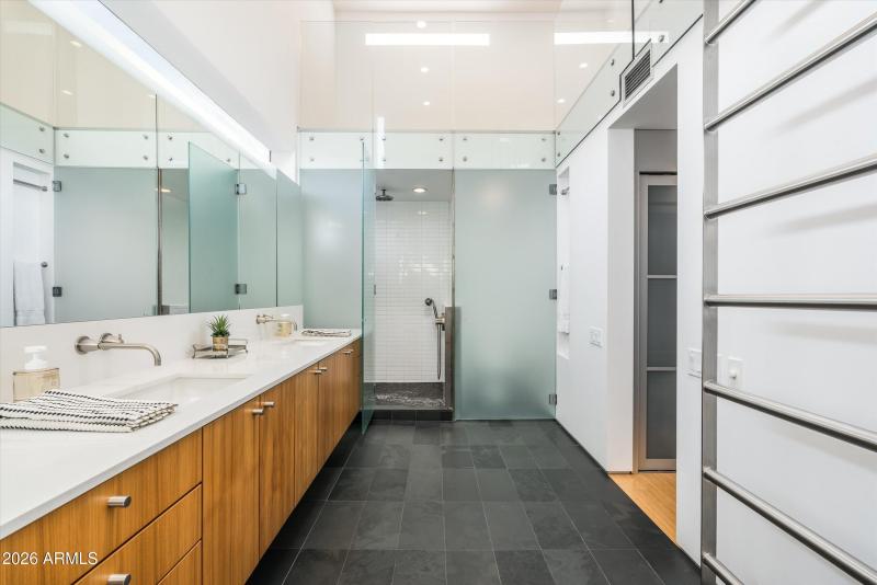 050-10010 E Jenan Dr (52 of 116)