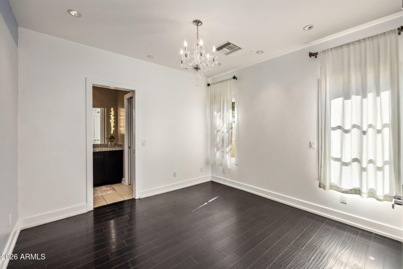 16-web-or-mls-D46A9949