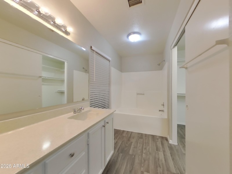 8_pc_dpUTJjppNv_DYZ5u7z7qM_layout_0