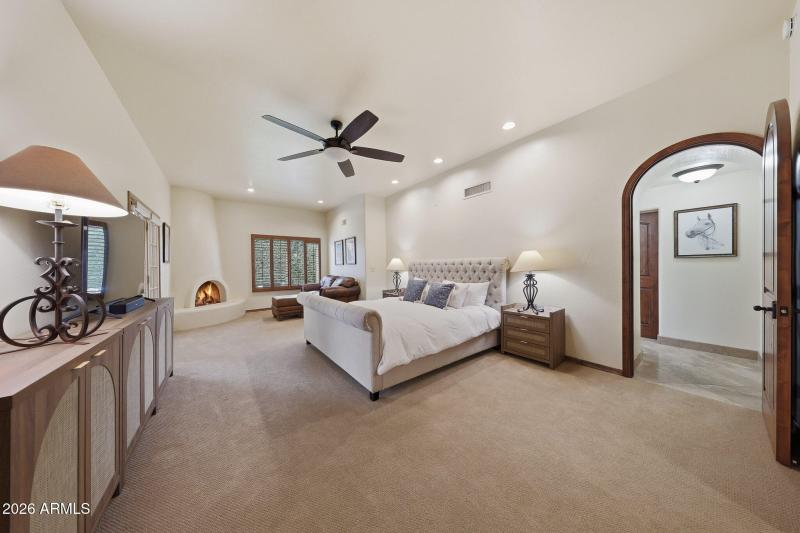 House master suite (1)