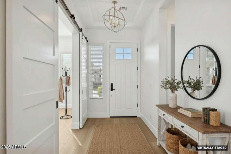 Front_Entrance_Foyer_MLS