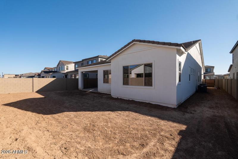 Tri Pointe Waterston Central 417 - Backy