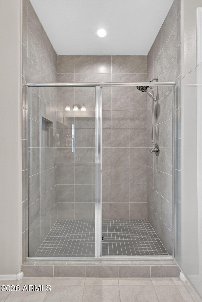 21-web-or-mls-22W Haley Dr