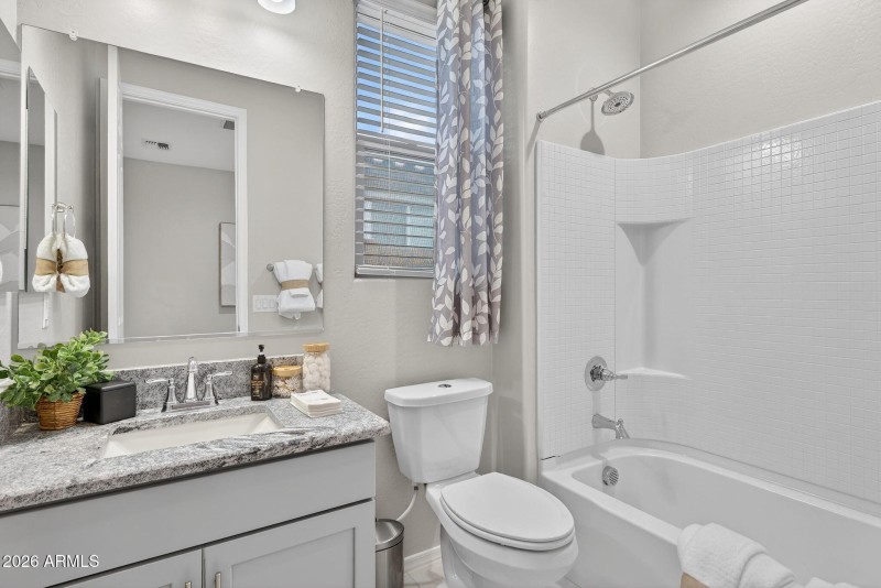 23-web-or-mls-01W Haley Dr