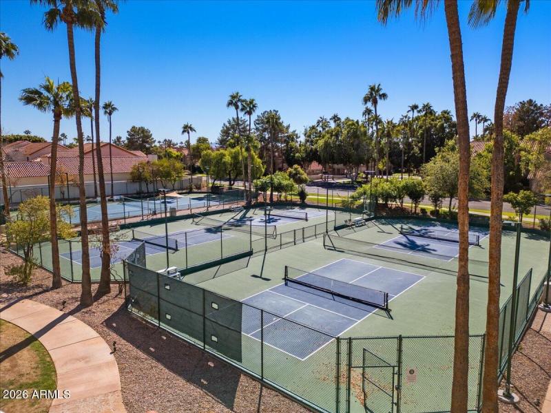 Pickleball & Tennis Club