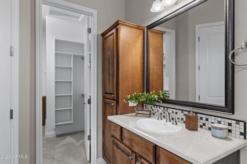 37029 Stoneware Dr-31