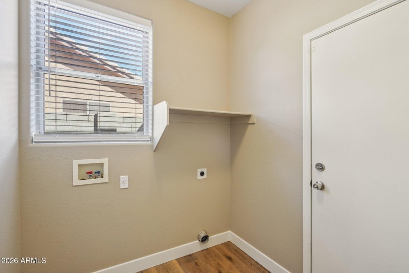 18-web-or-mls-W Thompson Way-S2002-018