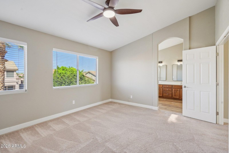 34-web-or-mls-W Thompson Way-S2002-034