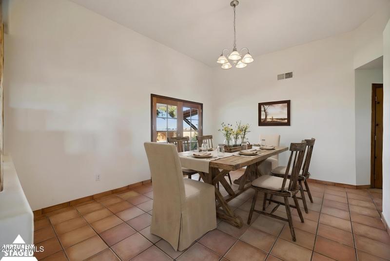 13-web-or-mls-7496-s-linda-lou-rd