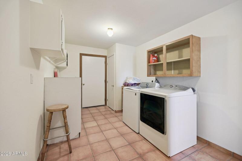 49-web-or-mls-7496-s-linda-lou-rd