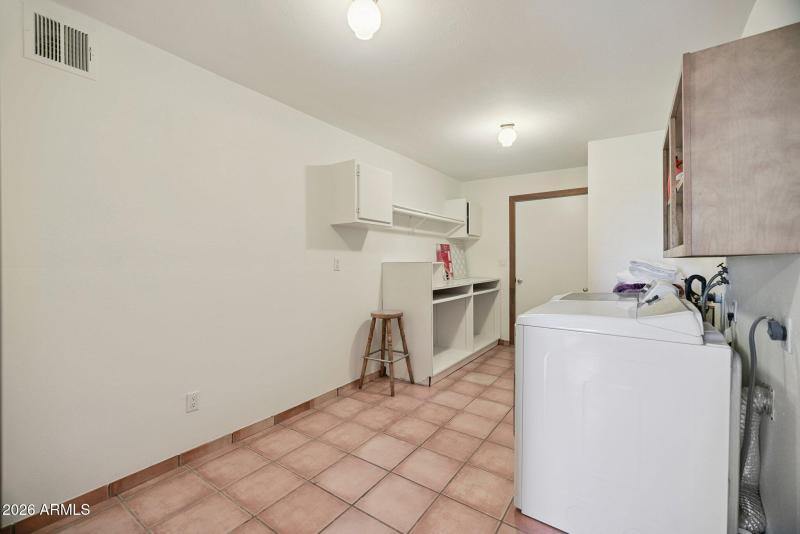 50-web-or-mls-7496-s-linda-lou-rd