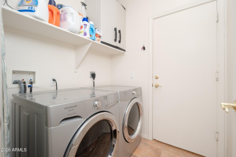 Laundry Room - washer/dryer stay