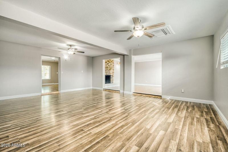 5548 W Belmont Ave - Web Quality - 016 -