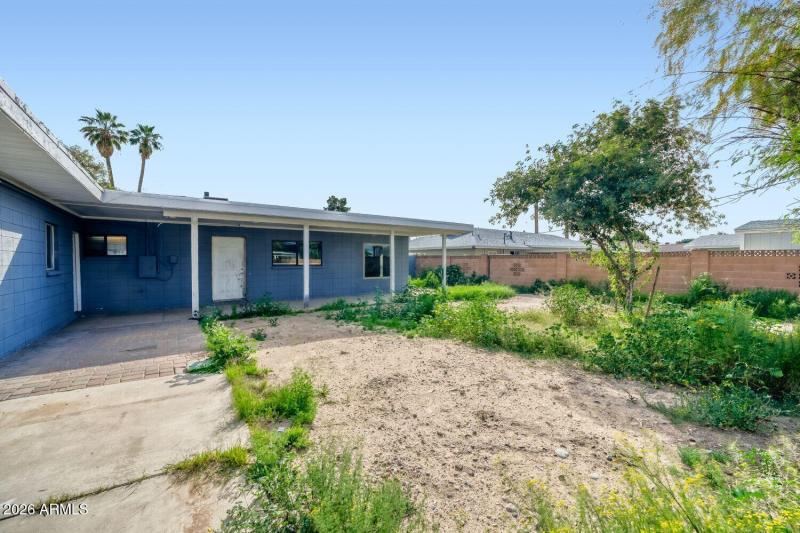 5548 W Belmont Ave - Web Quality - 028 -