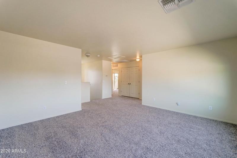 880 S Buena Vista Dr-15