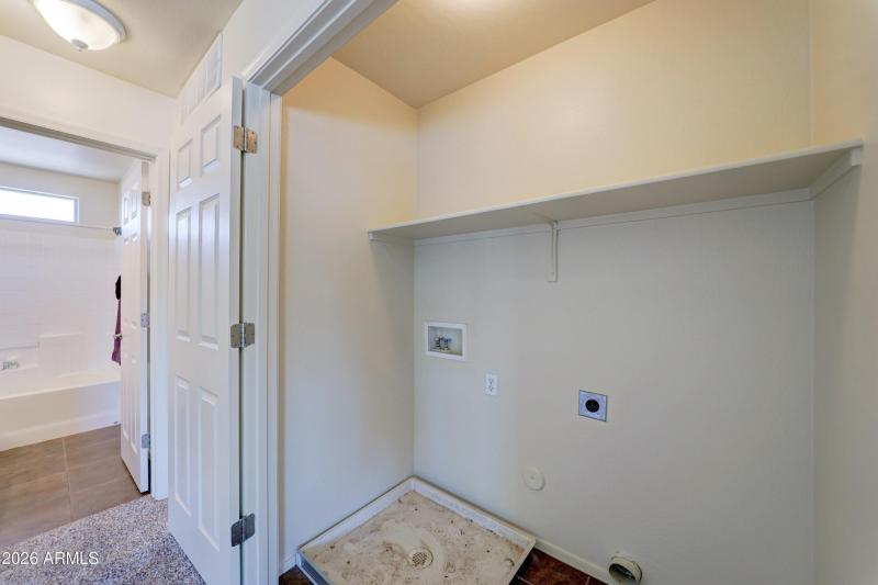 880 S Buena Vista Dr-26