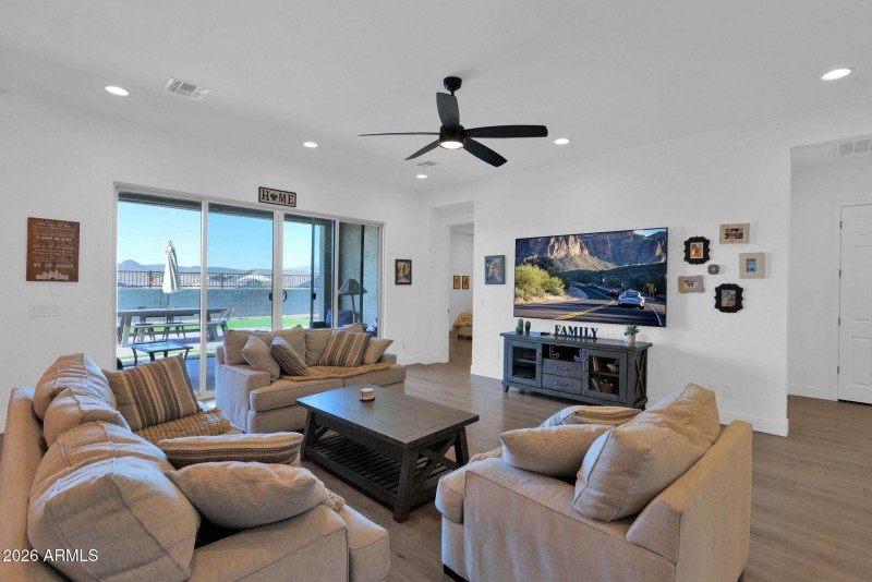 24-web-or-mls-P1525352