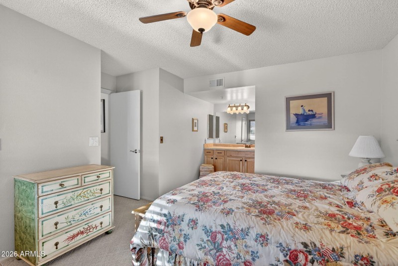 17-web-or-mls-09S 48th St 2019