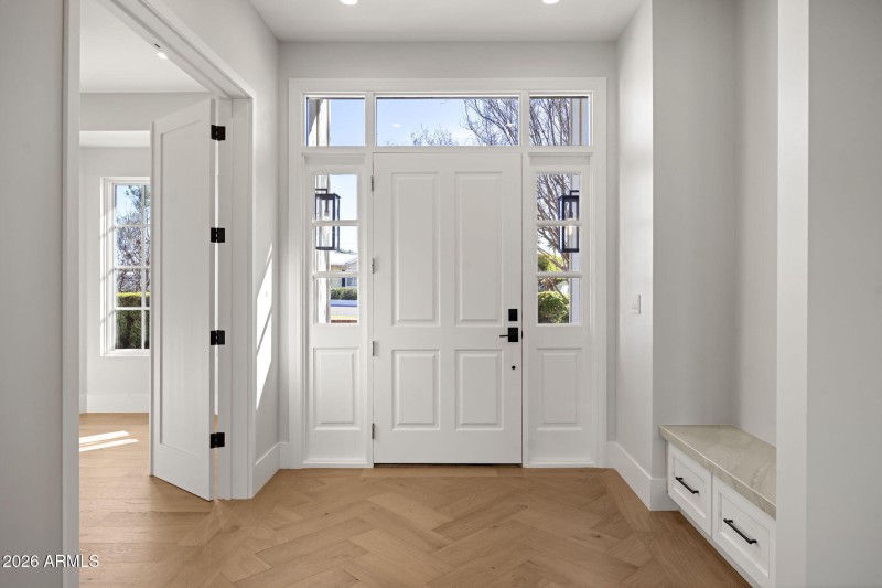 8-web-or-mls-4030-n-54th-pl