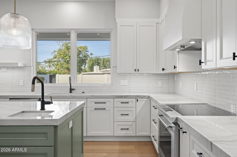 18-web-or-mls-4030-n-54th-pl