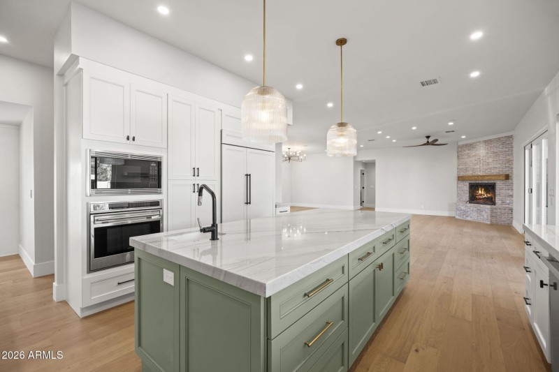 20-web-or-mls-4030-n-54th-pl