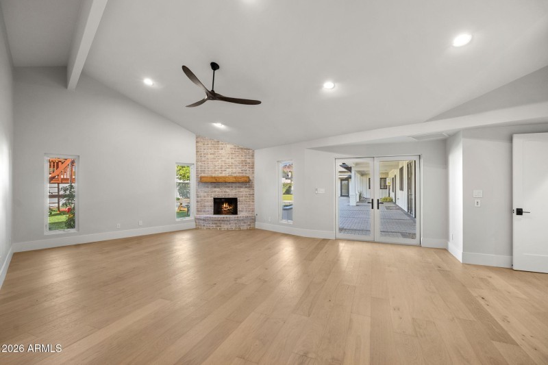 41-web-or-mls-4030-n-54th-pl