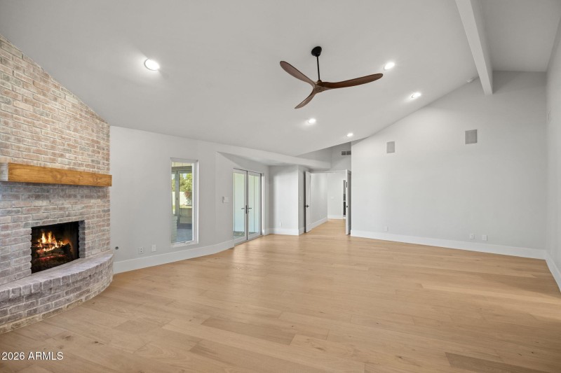 42-web-or-mls-4030-n-54th-pl