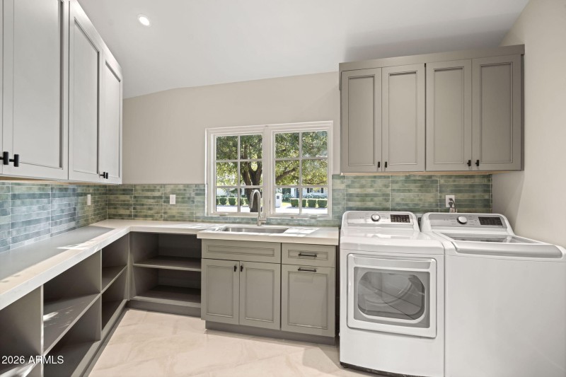 47-web-or-mls-4030-n-54th-pl