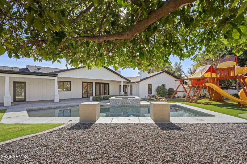 55-web-or-mls-4030-n-54th-pl