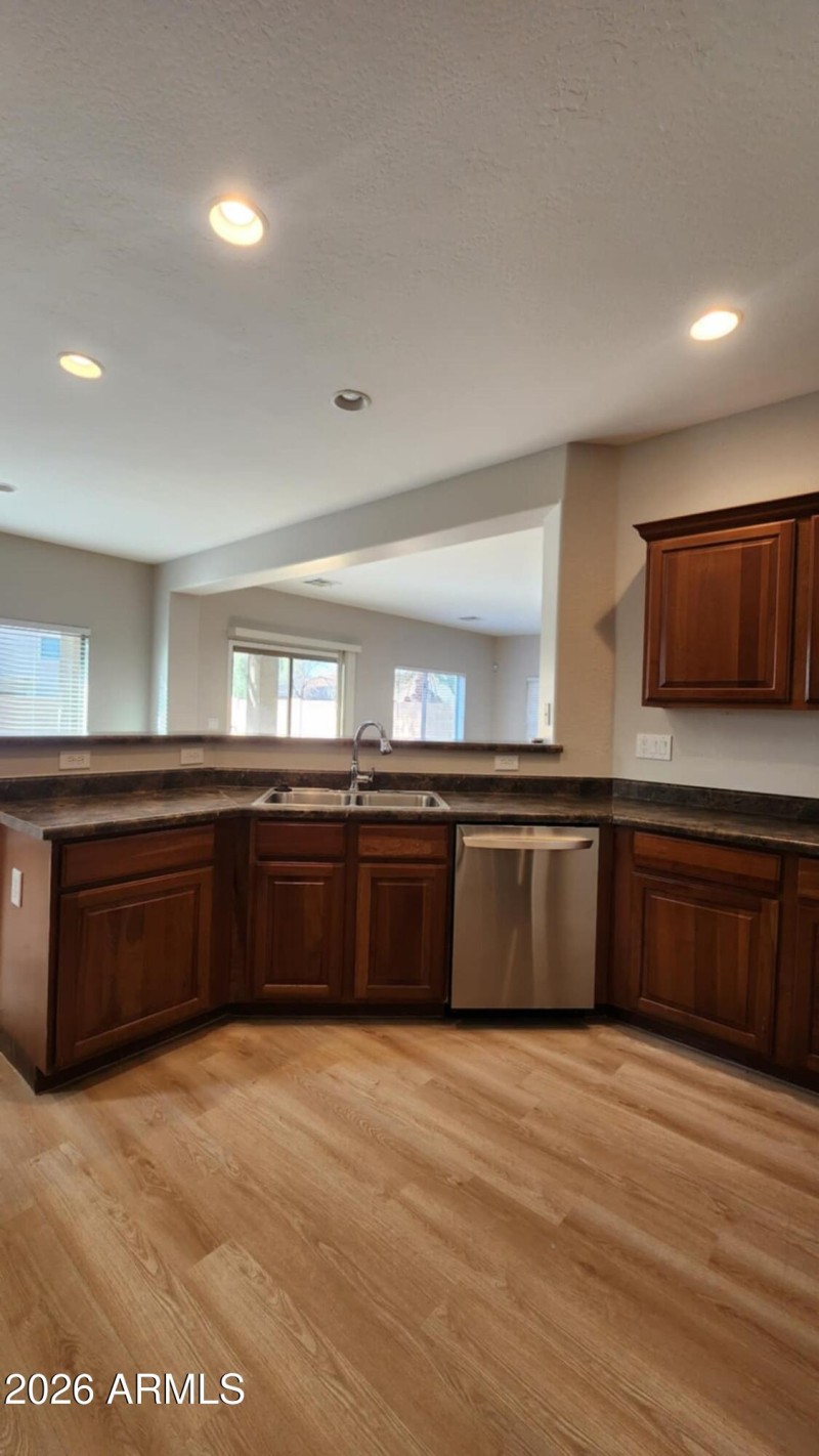 41393 W Capistrano Dr