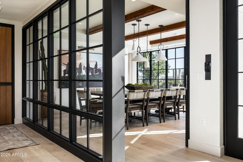 054_Phoenician Clubhouse