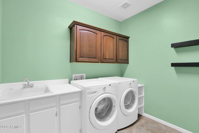 27 Downstairs Laundry Room