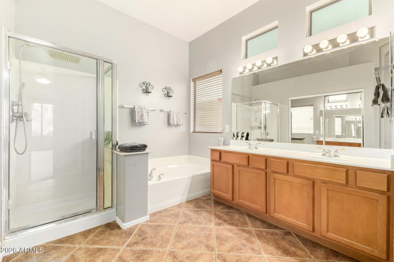 Primary Bedroom - En-Suite Bathroom