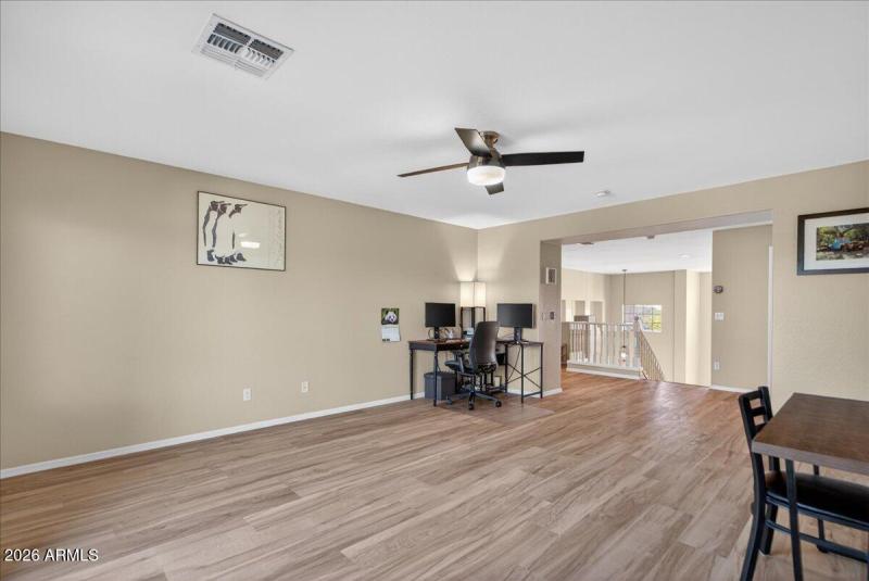 37-7855 E Kenwood St_RedHogMedia