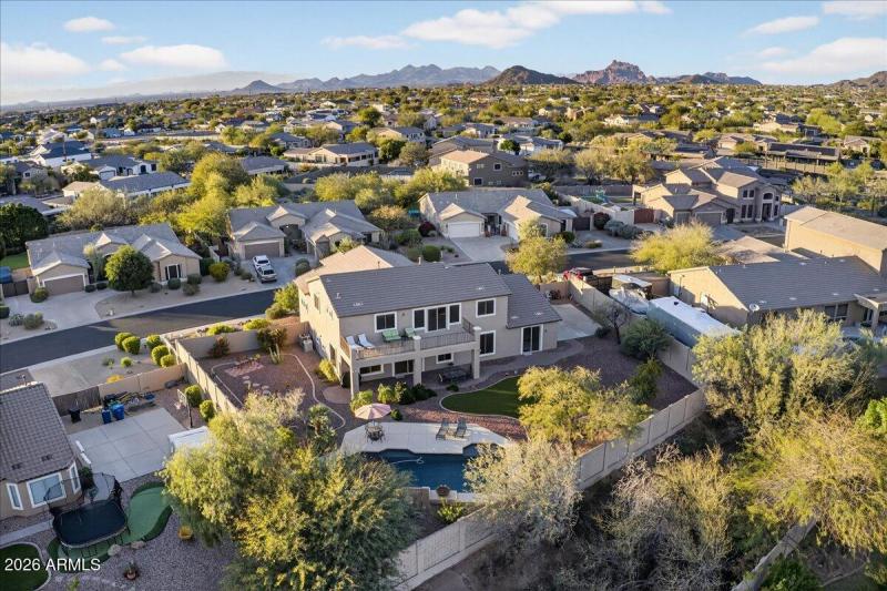 64-7855 E Kenwood St_RedHogMedia