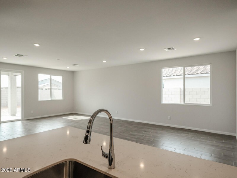 19_New-Home-For-Sale-Maricopa_AZ-LaR-68