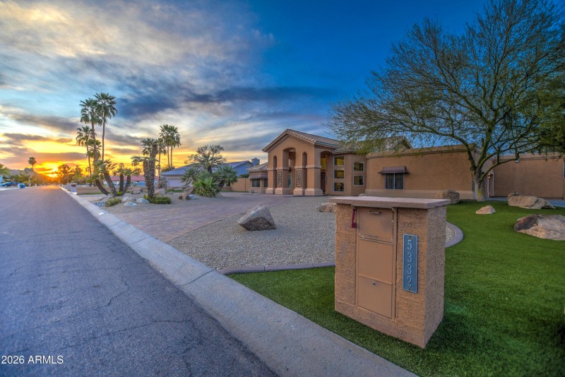 5332 W Misty Willow Lane