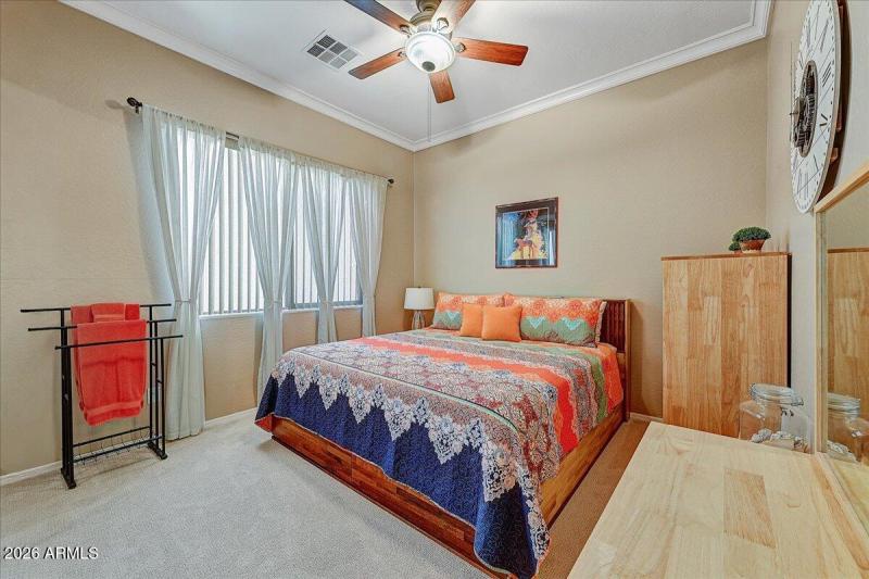 14-Guest Bedroom